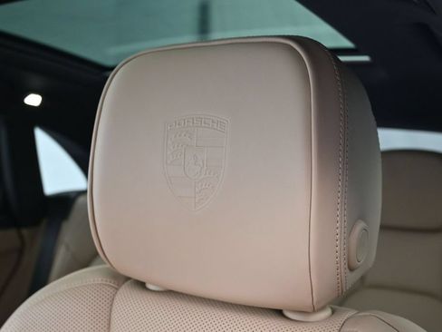 Used 2024 Porsche Macan Turbo AWD/4WD image 17