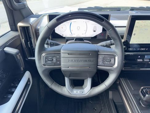 Used 2025 GMC Hummer EV 3X AWD/4WD image 12