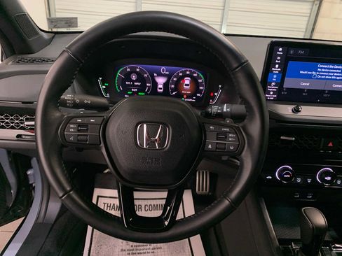Used 2024 Honda Accord Sport image 9