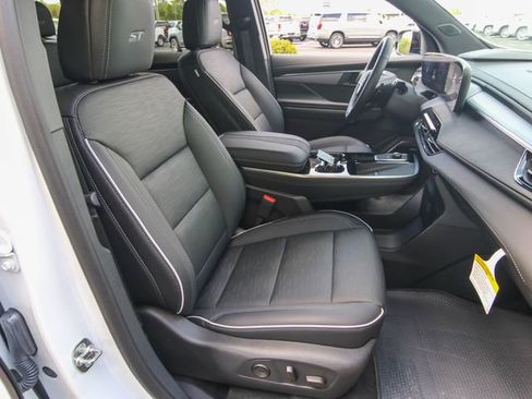 Used 2026 Buick Enclave Sport Touring w/ Power Package FWD image 23