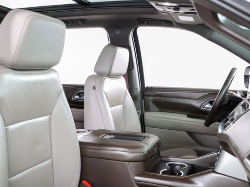 Used 2023 Chevrolet Suburban Z71 image 31