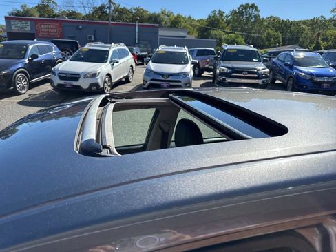 Used 2015 Toyota Avalon XLE Touring image 28