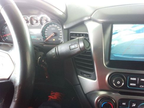 Used 2018 Chevrolet Tahoe LT image 13