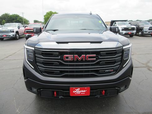 Certified 2022 GMC Sierra 1500 AT4 w/ AT4 Preferred Package AWD/4WD image 15