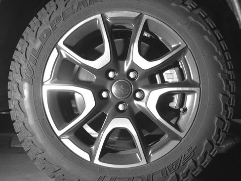 Used 2025 Jeep Compass Trailhawk AWD/4WD image 13