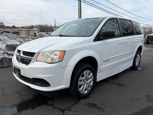 Used 2015 Dodge Grand Caravan SE w/ Quick Order Package 29E SE image 4