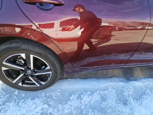 Used 2025 Nissan Sentra SV image 10