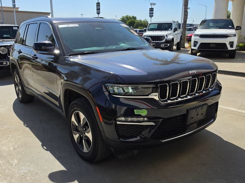 Used 2023 Jeep Grand Cherokee 4WD 4xe image 1