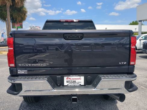 Used 2024 Chevrolet Silverado 2500 LTZ w/ LTZ Premium Package image 5