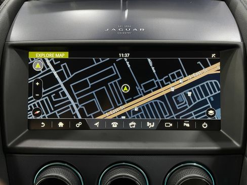 Used 2021 Jaguar F-TYPE Convertible RWD image 11