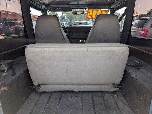 Used 1994 Jeep Wrangler S image 10