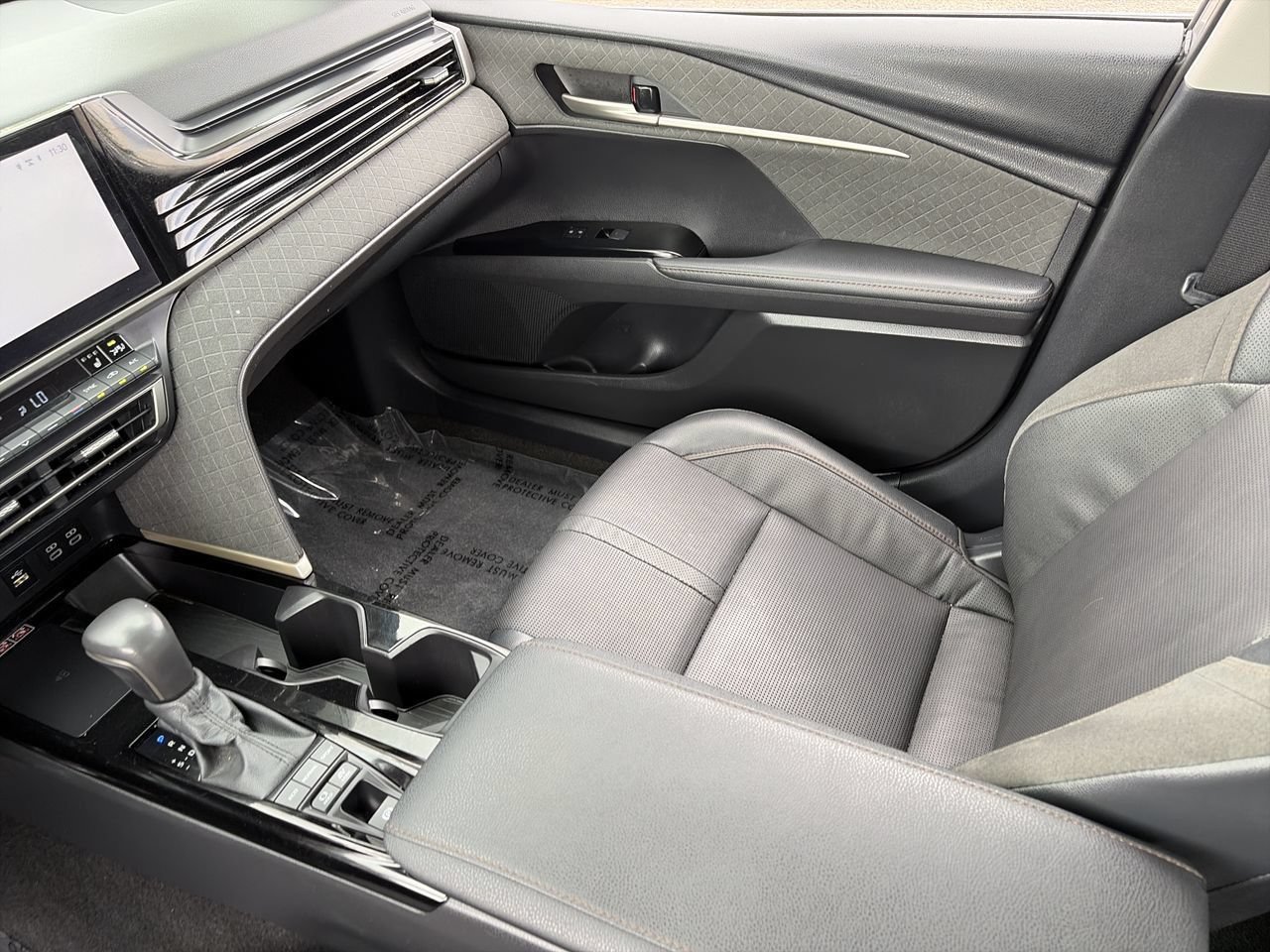 Used 2025 Toyota Camry XLE FWD image 21