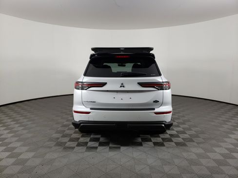 New 2026 Mitsubishi Outlander Trail Edition image 4