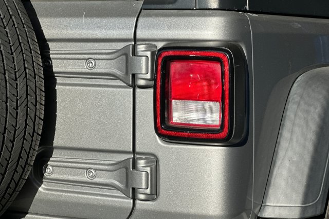 Used 2020 Jeep Wrangler Unlimited Sport S AWD/4WD image 7