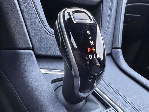 Used 2025 Cadillac XT6 Premium Luxury image 28