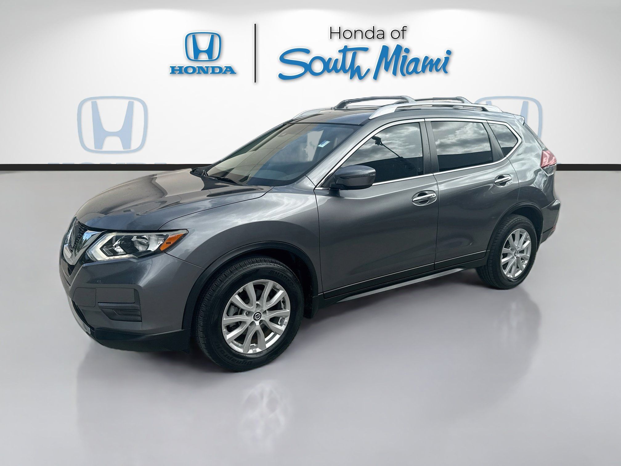 Used 2020 Nissan Rogue SV FWD image 3