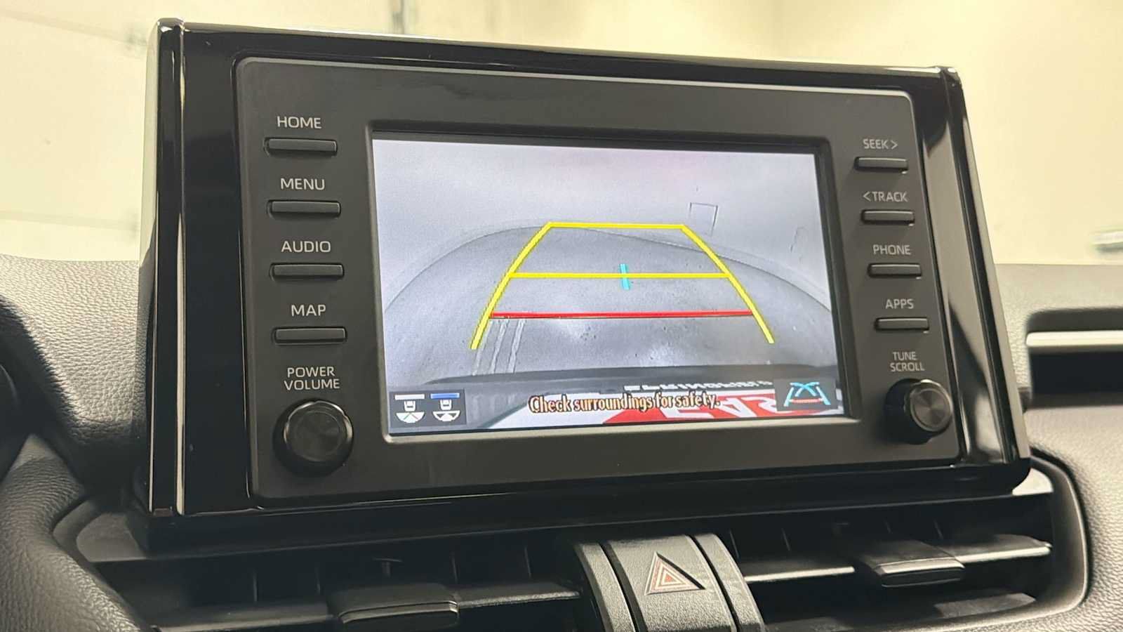 Used 2020 Toyota RAV4 XLE AWD/4WD image 19