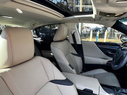 Certified 2021 Lexus ES 300h Ultra Luxury w/ Accessory Package 2 image 45