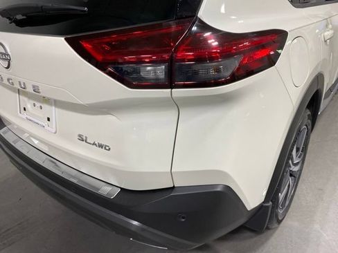Certified 2023 Nissan Rogue SL w/ SL Premium Package AWD/4WD image 28