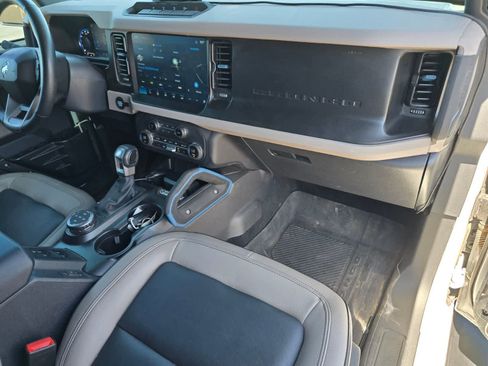 Used 2023 Ford Bronco Wildtrak AWD/4WD image 11