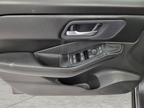 Certified 2025 Nissan Rogue SV image 57