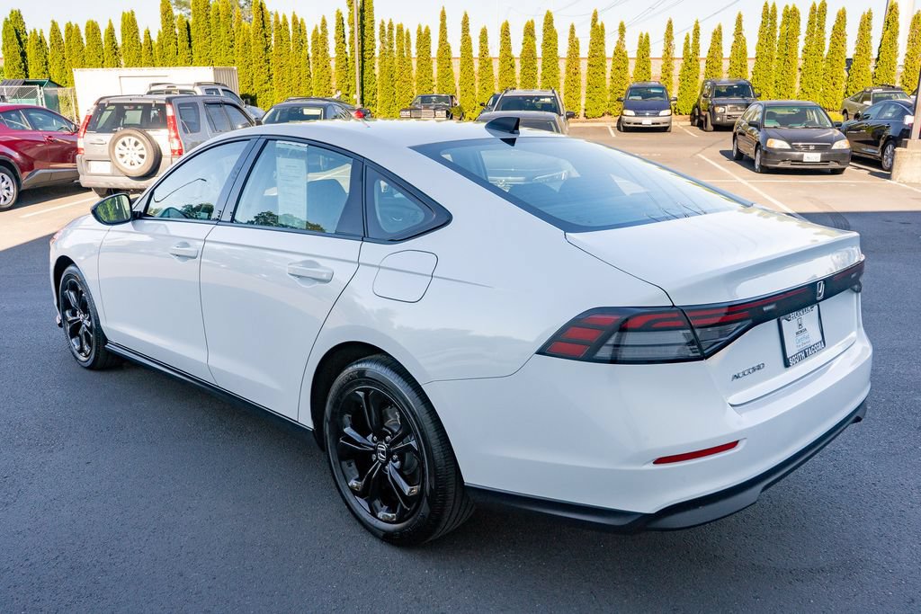Certified 2025 Honda Accord SE image 10