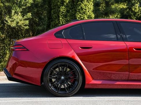 Used 2025 BMW M5 w/ Carbon Package AWD/4WD image 13