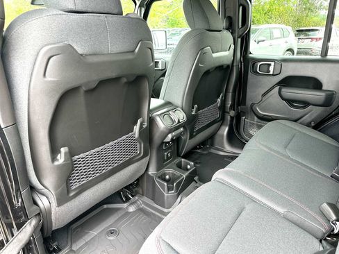 New 2026 Jeep Wrangler Unlimited Rubicon AWD/4WD image 24