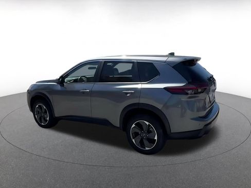 Used 2025 Nissan Rogue SV FWD image 8