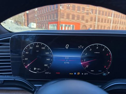 Certified 2025 Mercedes-Benz GLS 450 4MATIC image 16