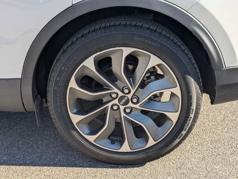 Used 2022 Lincoln Nautilus Reserve w/ Equipment Group 201A image 24