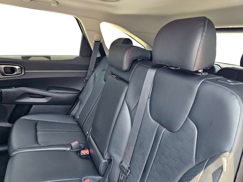 Certified 2026 Kia Sorento S w/ S Panoramic Sunroof Package FWD image 34