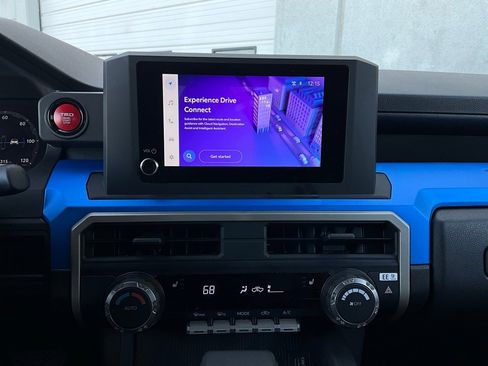 Used 2025 Toyota Tacoma TRD Off-Road image 25