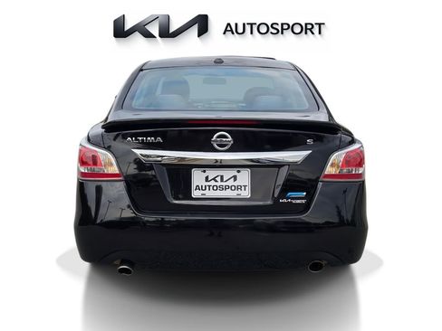 Used 2014 Nissan Altima 2.5 S w/ Sport Value Package FWD image 9