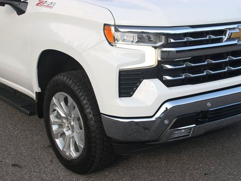 Used 2024 Chevrolet Silverado 1500 LTZ w/ LTZ Premium Package AWD/4WD image 9