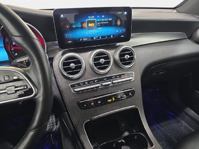 Used 2020 Mercedes-Benz GLC 300 4MATIC image 20