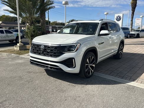 New 2026 Volkswagen Atlas SEL Premium R-Line AWD/4WD image 2