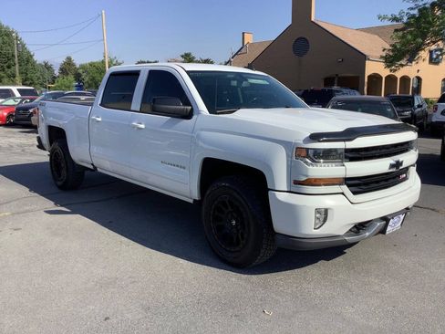 Used 2018 Chevrolet Silverado 1500 LT w/ All Star Edition AWD/4WD image 8