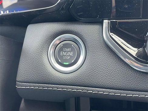 New 2025 Chevrolet Colorado LT w/ LT Convenience Package image 12