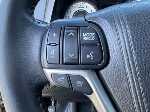 Used 2015 Toyota Sienna SE image 16