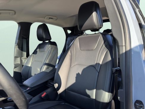 Used 2025 Ford Mustang Mach-E Premium image 82