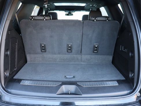 Used 2021 Chevrolet Tahoe Z71 w/ Z71 Signature Package image 23