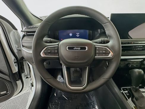 Used 2023 Jeep Compass High Altitude AWD/4WD image 18