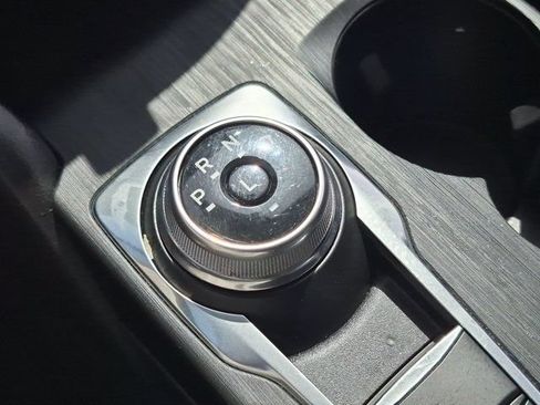 Used 2025 Ford Escape Active AWD/4WD image 19