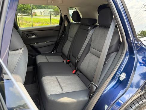 Certified 2024 Nissan Rogue SV AWD/4WD image 19
