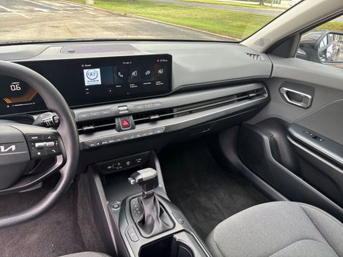 Used 2025 Kia K4 FWD image 30