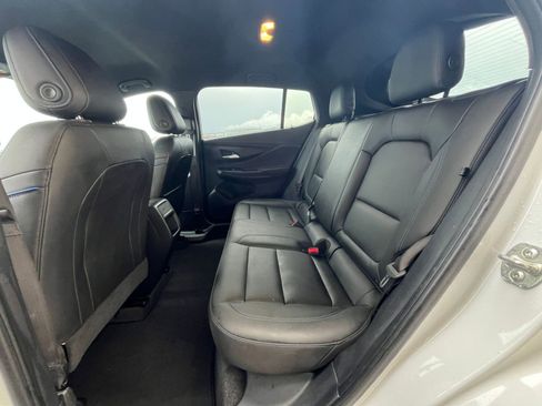 Used 2025 Buick Envista Sport Touring image 28