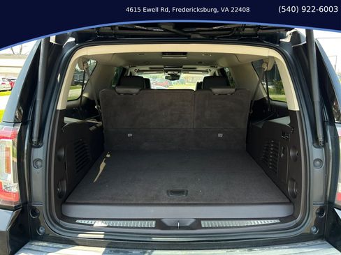 Used 2015 GMC Yukon XL Denali w/ Premium Package RWD image 14