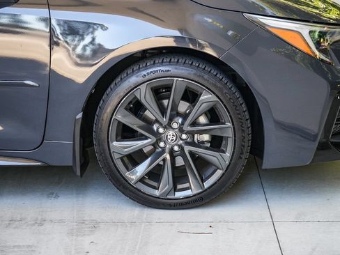 Used 2025 Toyota Corolla SE w/ SE Premium Package FWD image 10