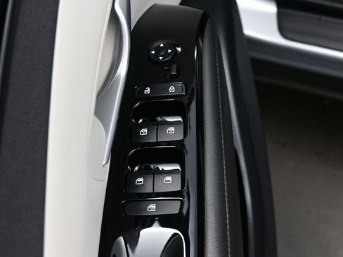 Certified 2024 Hyundai Tucson Limited AWD/4WD image 10